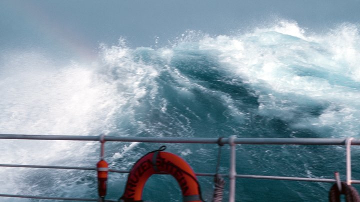 Мощный смерч у побережья Сочи попал на видео