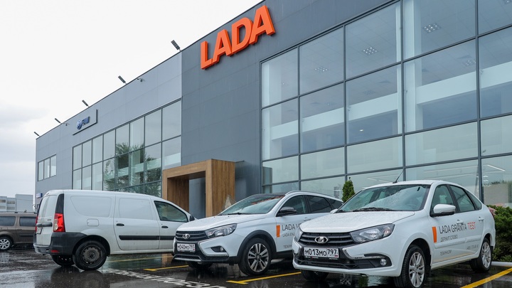 Автомобили марки Lada в 51% случаев покупают женщины