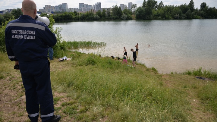 Выпишут протокол: челябинцев наказывают за купание в неположенных местах