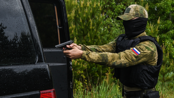 Жителя Приморья отправили в колонию на 2,5 года за призывы к захвату власти
