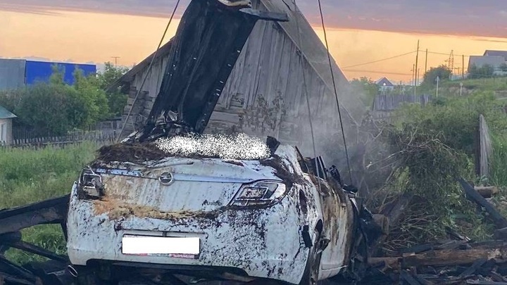 Пять человек погибли на севере Самарской области в результате ДТП и пожара