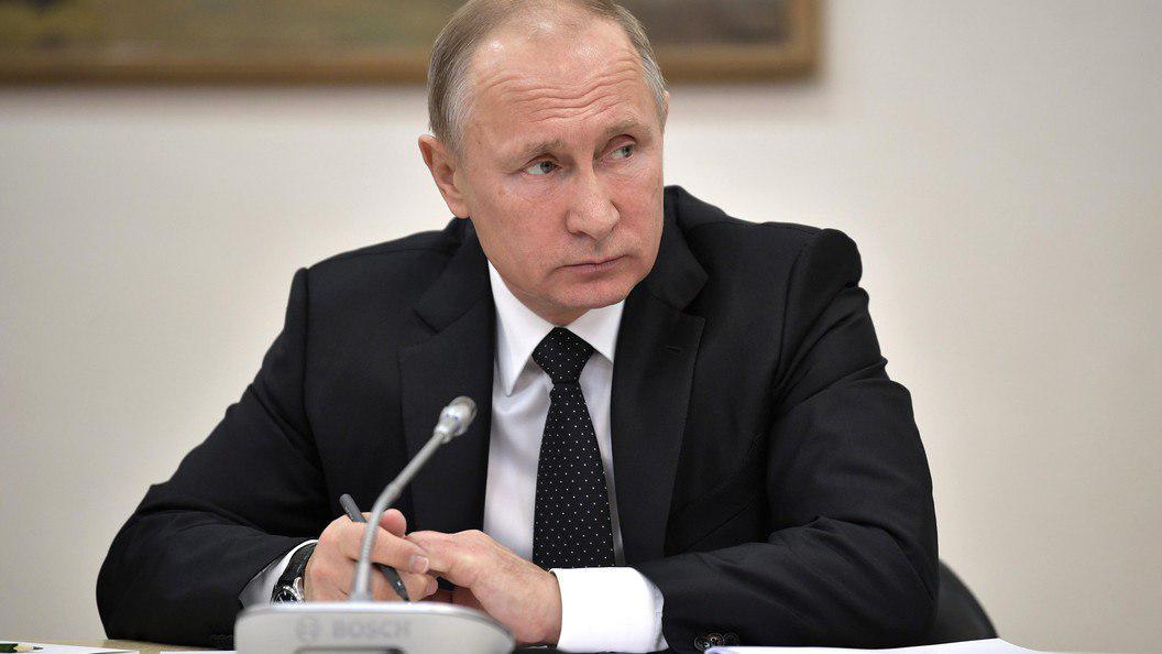 Владимир Путин поздравил служащих ГАЗа с 85-летним юбилеем учреждения Владимир Путин поздравил служащих ГАЗа с 85-летним юбилеем учреждения