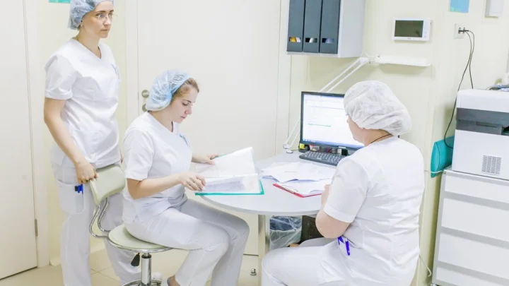 Студенты-медики в России устроили бунт. Но что стоит за этим на самом деле?