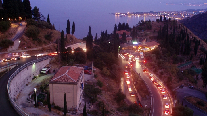Довели: Владелец отеля на Сицилии загремел в больницу, увидев счёт за энергию