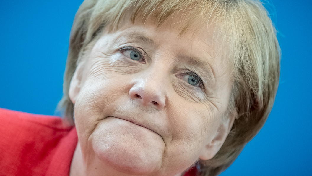 Меркель под давлением согласилась изменить миграционную политику