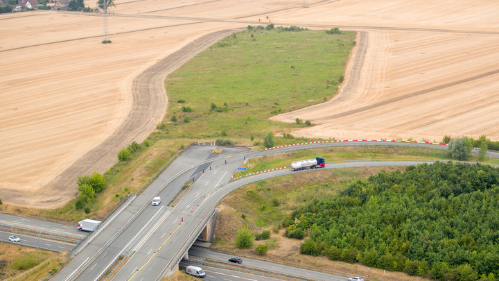 Для Украины закон не писан: Грузовик со свастикой пересёк три границы - Сосновский