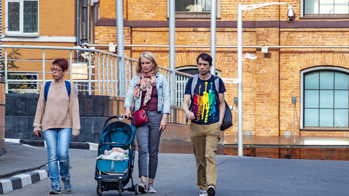 Сколько выплатят за нерабочие майские? В Кремле дали разъяснения по зарплатам