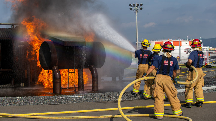 Заперты в огне: 27 человек погибли при пожаре в клинике
