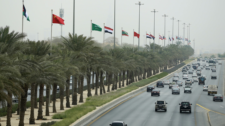 Нефтедоллар в опасности: Саудовская Аравия может перейти на торговлю в нацвалюте