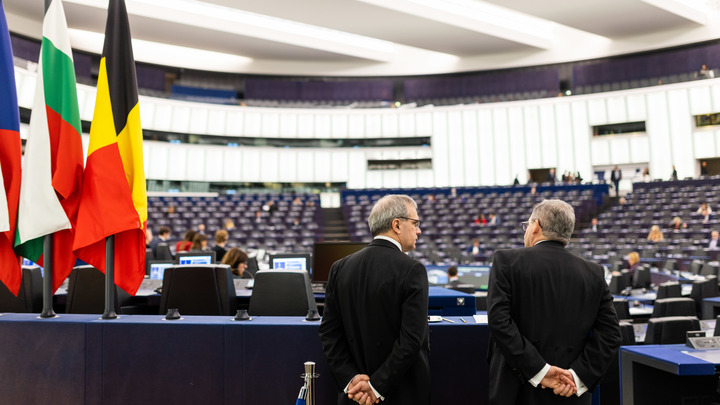 В Европарламенте признали - большая часть европейцев против антирусских санкций