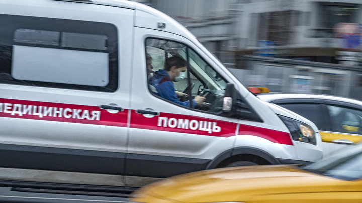 В массовом ДТП в Москве пострадали женщина и ребёнок