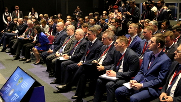 Пригожин назвал ПМЭФ пиром во время чумы