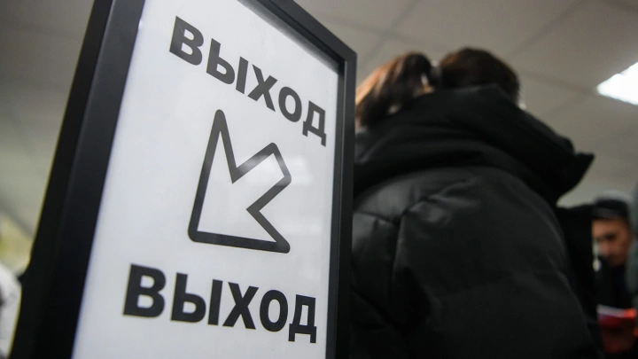 Полицейские выдворят работавших в швейном цехе Подмосковья нелегальных мигрантов