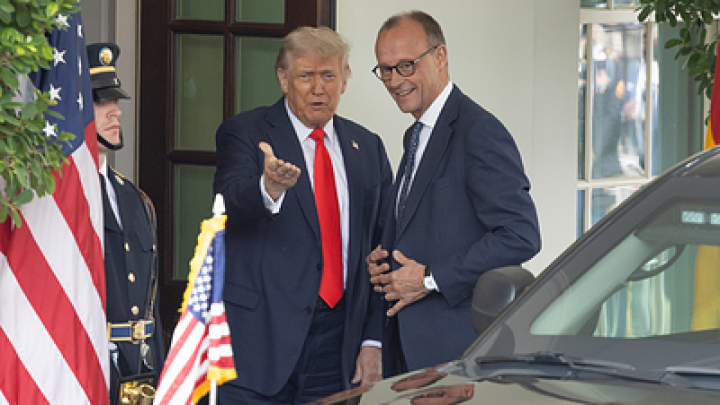 Ситуация на Украине 7 июня - новости: Команда Трампа тайно давит на Сенат из-за России, в Киеве отказались от погибших солдат