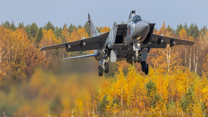Прикрыл штурмовиков: Русский Су-35 в ходе патрулирования сбил самолёт ВСУ