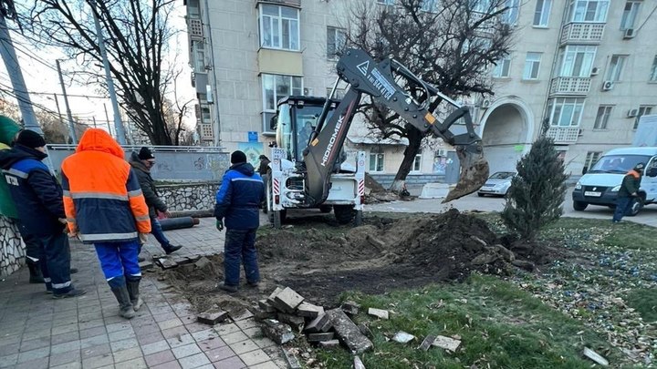 В Краснодаре подземный пешеходный переход закрыли из-за аварии на теплосетях