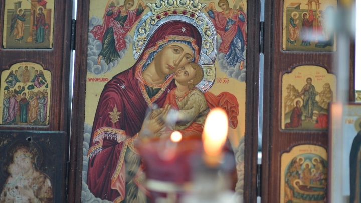 Икона – не украшение: эксперт рассказал, как разместить святые образа в доме