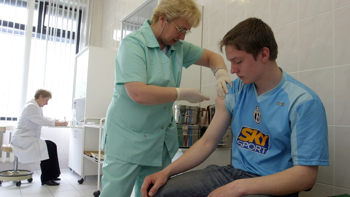 Прямой путь к сегрегации: Мурашко анонсировал COVID-паспорта. Шафран не смолчала