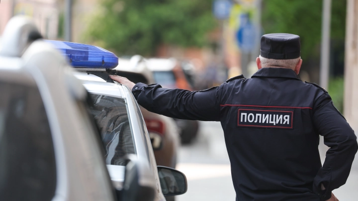 В Кузбассе поймали школьника, который сделал 400 нацистских стикеров в Telegram