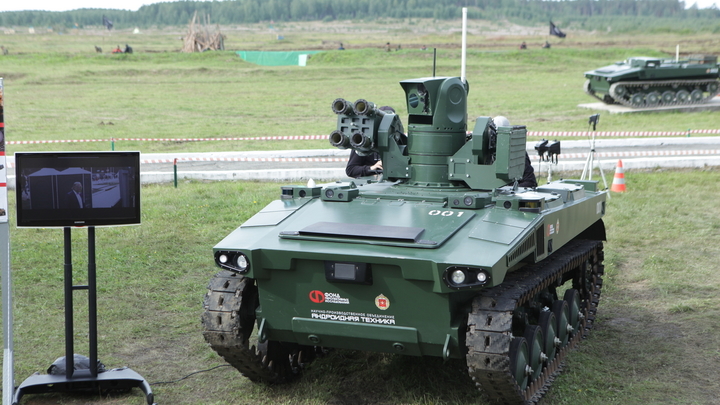Русская армия применит боевых роботов против ВСУ — Рогозин