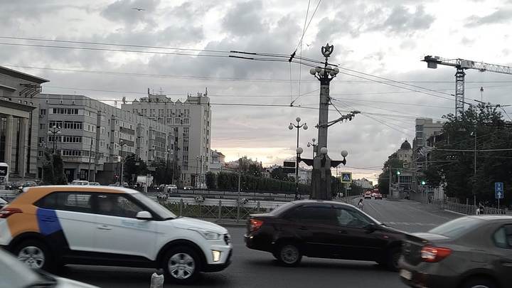 Депутаты Госдумы усложняют работу такси в России