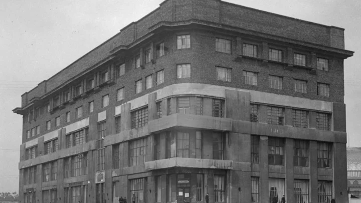 Начали строить 100 лет назад: мэр Новосибирска показал редкое фото исторического здания