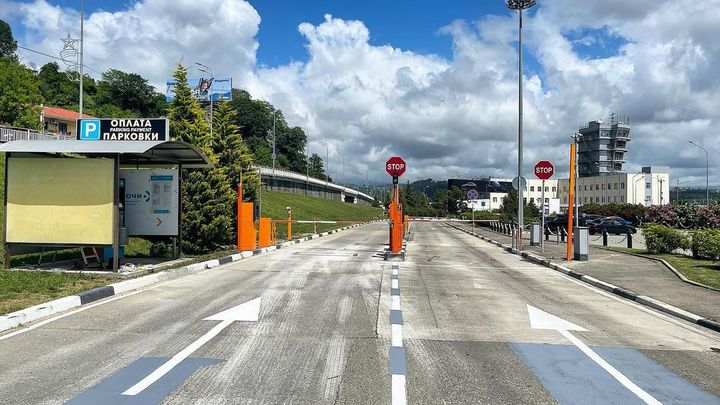 Из аэропорта Сочи открыт прямой выезд в сторону Красной Поляны