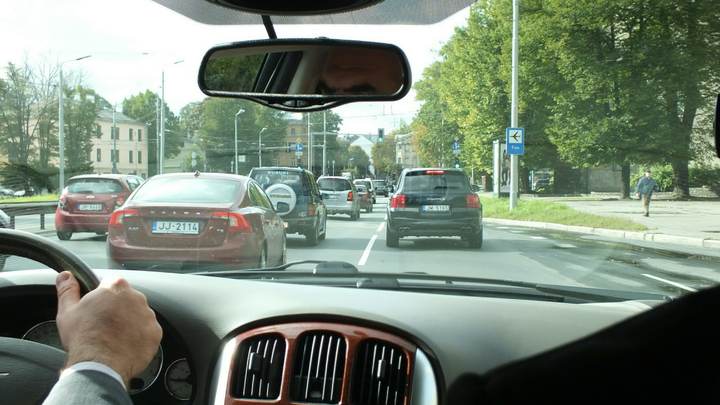 Жителей Екатеринбурга освободили от штрафа за нарушение ПДД. Но только в одном месте