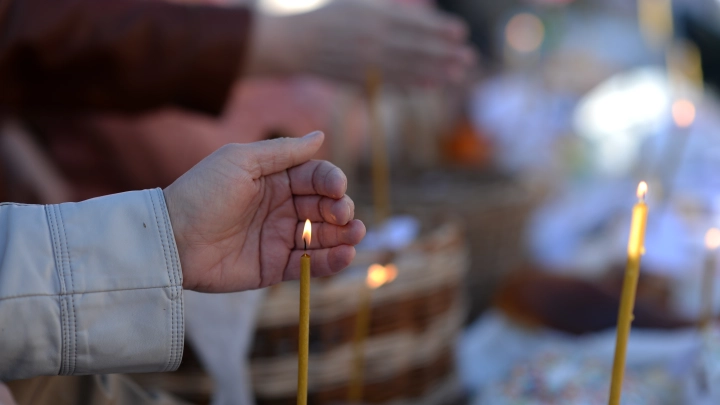 Иосиф Пригожин пожелал, чтобы Благодатный огонь вернул человеколюбие