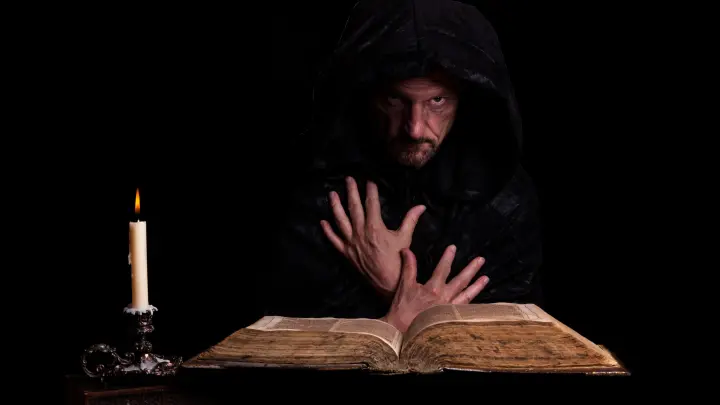 В Новороссийск прибыло судно из Турции с неожиданным грузом. Русские удивились: Всего лишь административка?