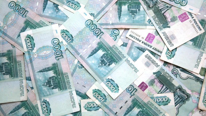 Аналитики рассказали, как за год изменились зарплаты жителей Петербурга
