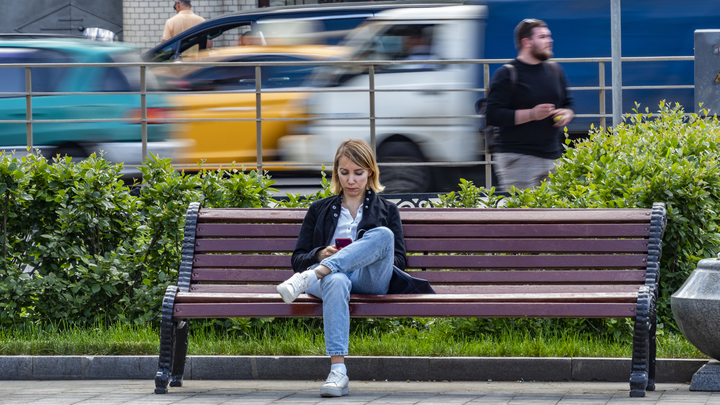 Печки-лавочки: в Подмосковье отремонтировали 80 процентов скамеек