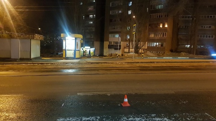 В Самаре бесправник на грузовике не заметил и сбил женщину-пешехода