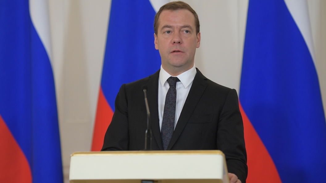 Медведев и Лавров встретили День знаний вместе со школьниками Медведев и Лавров встретили День знаний вместе со школьниками