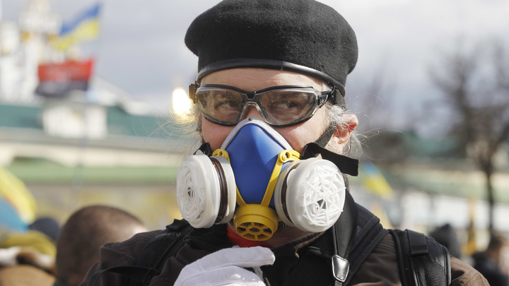 В Киеве штурмовали посольство России - расстреляли здание