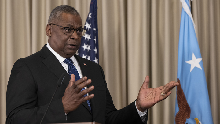 Пока они будут сражаться. Министр обороны США рассказал о планах поддержки Киева