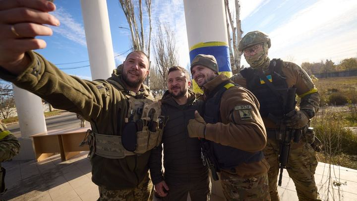 Британцы осудили издевательства киевских боевиков над мирным населением оставленного Херсона