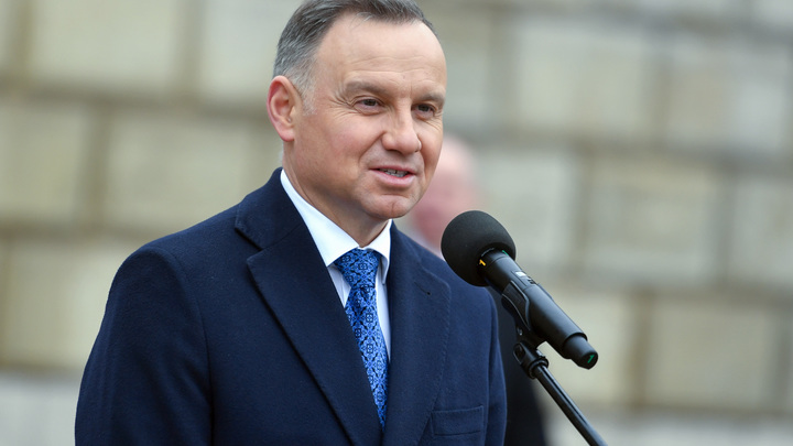 Дуда назвал Украину опасным утопленником