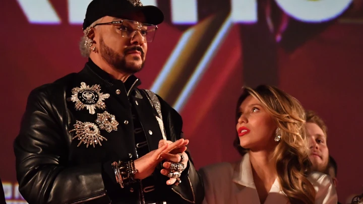 Фанаты Маски недовольны: от шоу требуют смены жюри