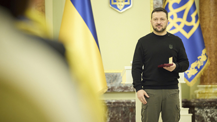 СВР: Зеленский проигрывает борьбу за умы и сердца украинцев, США ищут замену
