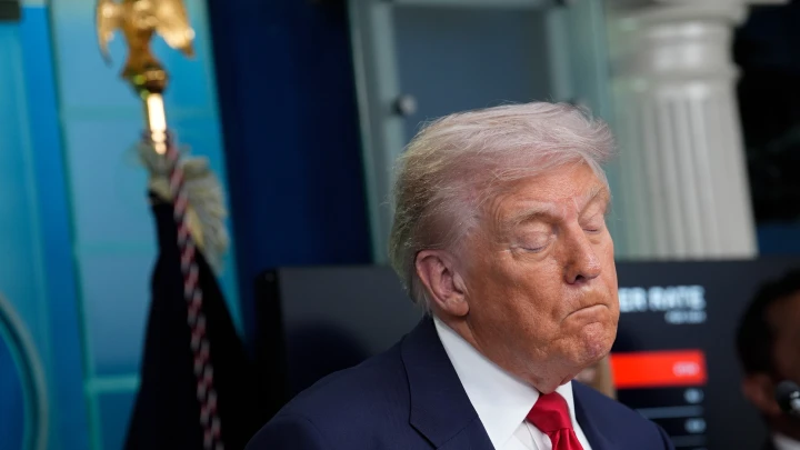 Американский суд разрешил Трампу уменьшить помощь другим странам. Что это значит