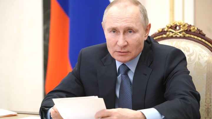 Я - за: Путин объяснил, почему волонтёров следует вовлекать в политику