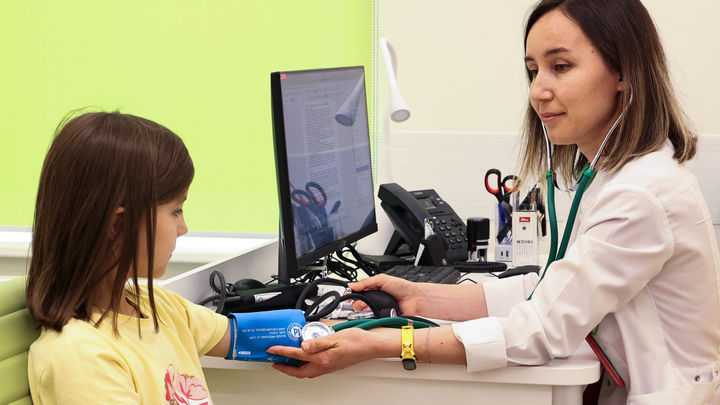 Мешает пот? Сушите феном: опасные устройства для диабетиков закупают в Новосибирске