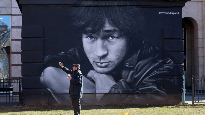 Виктора Цоя не стало 34 года назад, а его до сих пор хотят украсть у русских