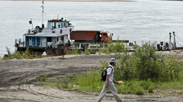 В Коми опрокинулась лодка с пожарными. Судьба трёх человек неизвестна