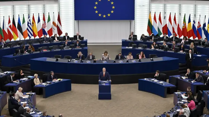 Французский депутат Мариани: Европарламент готовит русофобскую резолюцию ко Дню Победы