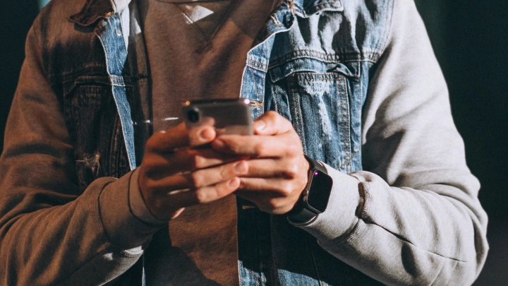 Полиция ищет подростка, глумившегося над последствиями атаки БПЛА в Туапсе