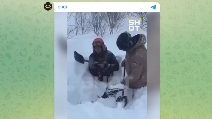 В Хакасии туристка попала под снежную лавину во время спуска