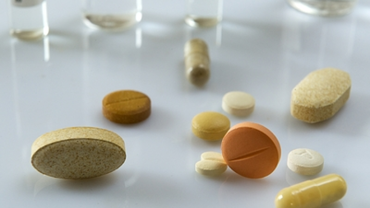 Доктор Мясников назвал самые опасные таблетки в домашней аптечке