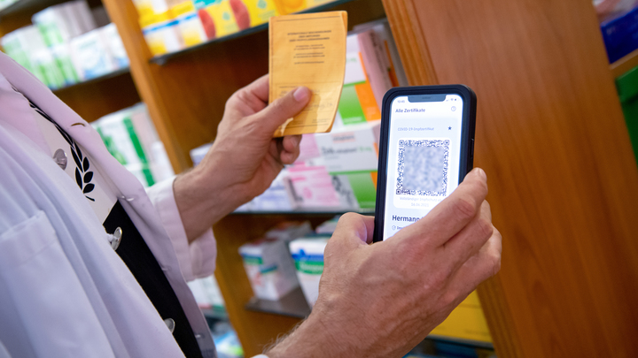 В России могут исчезнуть QR-коды? Власти задумались о переименовании пропусков